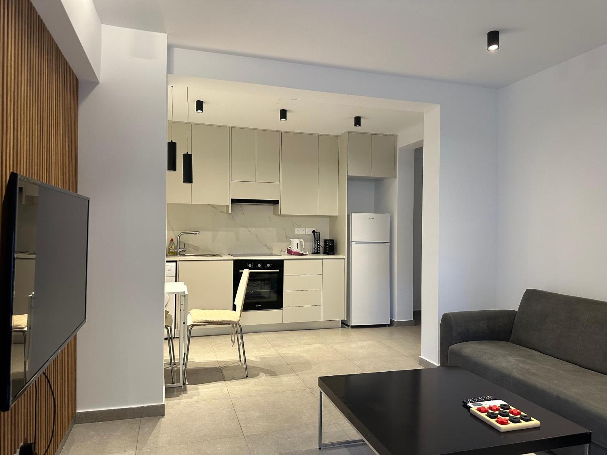 Royal Sunset Studios & Apartments 利马索尔 外观 照片